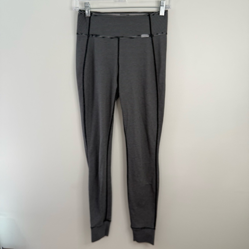 Patagonia Women’s Capilene 2 Lightweight Polartek Thermal Leggings Small Black